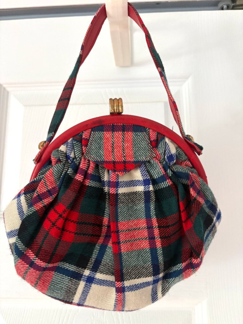 Vintage 1970s Meyho Scotland Circular Wool Tartan Kiss Lock Purse Mirror